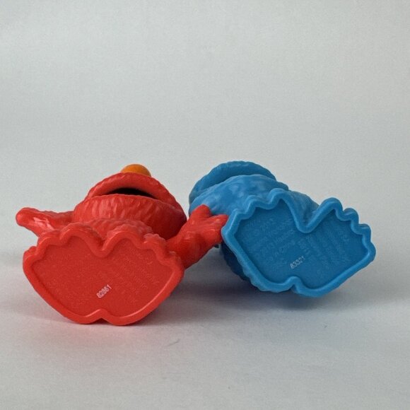 2013 Elmo Cookie Monster Plastic Figures Sesame Street - cake topper toy hasbro - Picture 6 of 13